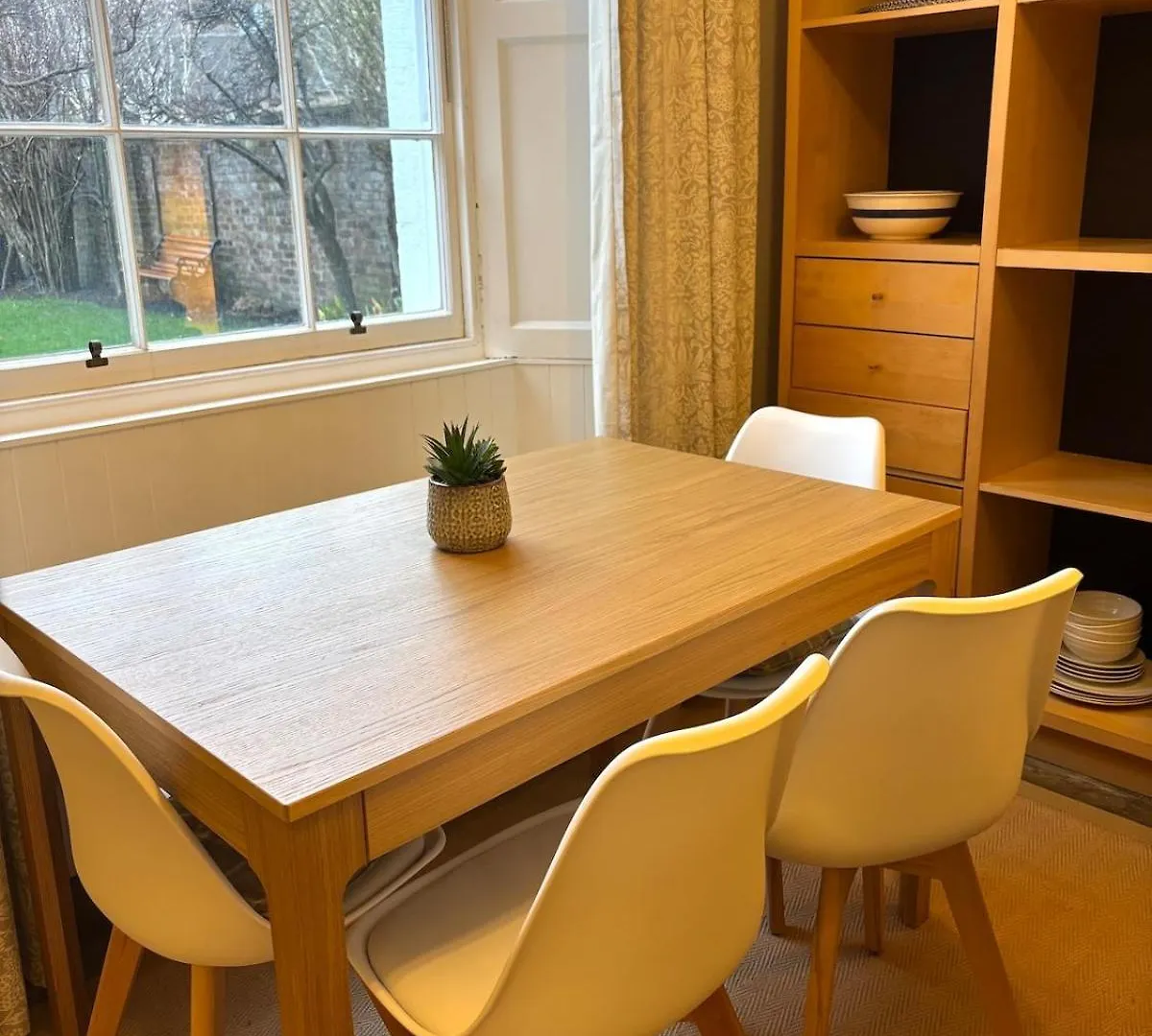 Spacious Apartment In Central Edimburgo